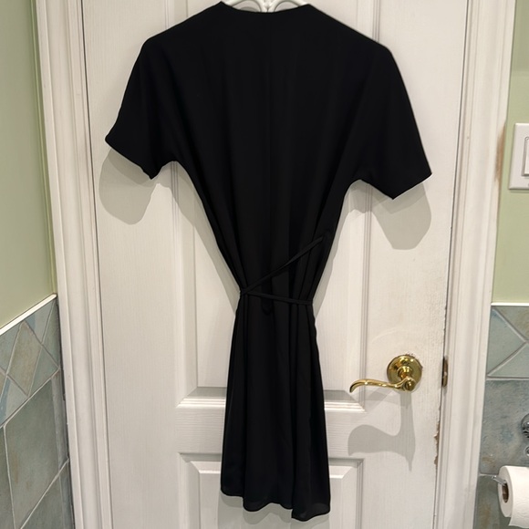 Perfect wrap dress! - Picture 2 of 2
